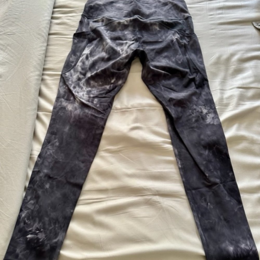The Gym People Women's Leggings SIZE L **TIE DYE PATTERN** POCKETS - Picture 3 of 6